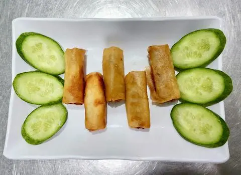 Hình ảnh Chả giò chay chiên giòn (5 cây)