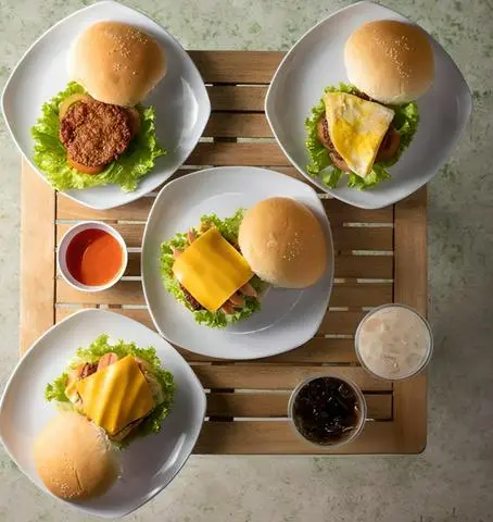 Hình ảnh Combo: Hamburger Bò Miếng Hapi + 01 chai Pepsi (Hoặc nước khác)