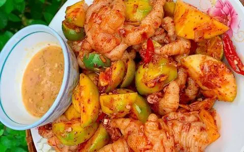 Hình ảnh Chân Gà rút Xương Sốt Thái