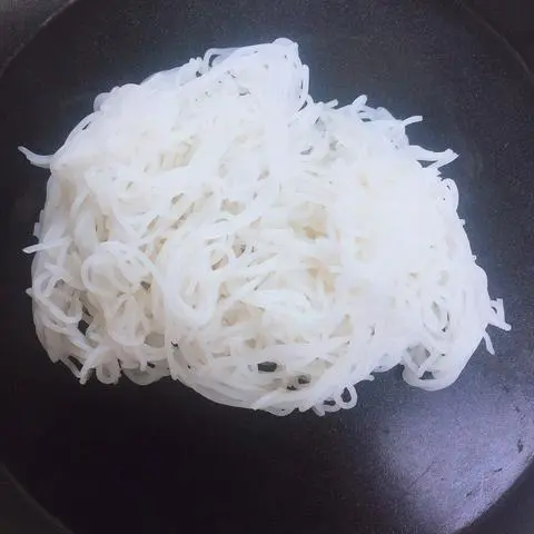 Hình ảnh Bún thêm