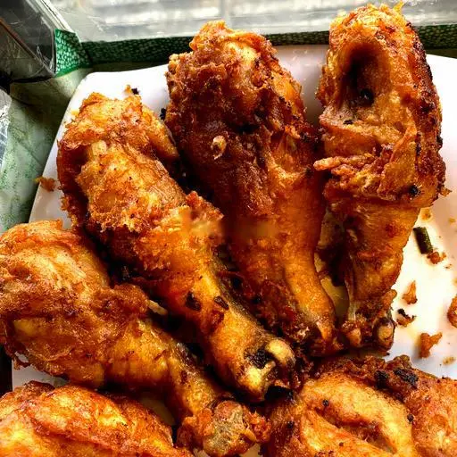 Hình ảnh Cơm gà chiên giòn 