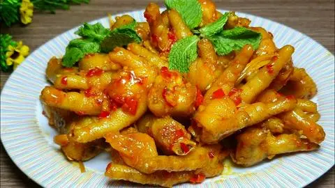 Hình ảnh CHÂN GÀ XÀO SA TẾ RAU MUỐNG 