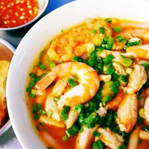 Hình ảnh bánh canh cua xé thập cẩm 