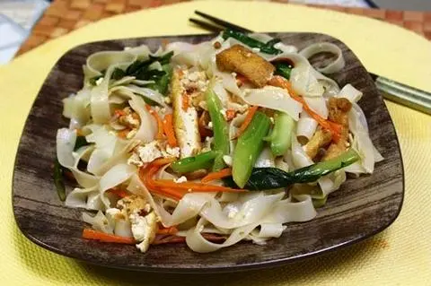 Hình ảnh Hủ tiếu xào nhỏ 