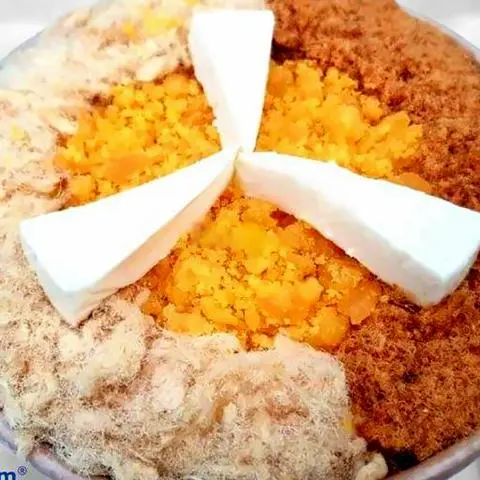 Hình ảnh Bánh Bông Lan Trứng Muối Phô Mai 300g