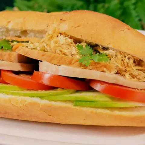 Hình ảnh Bánh mì Chả Lụa ốp la 