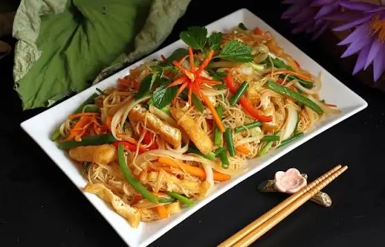 Hình ảnh bún mì xào mặn