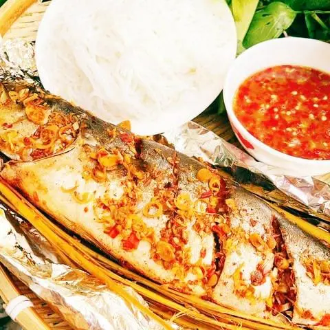 Hình ảnh cá cam lớn nướng giấy bạc 