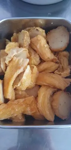 Hình ảnh cơm mì căn rim, đồ kho và canh