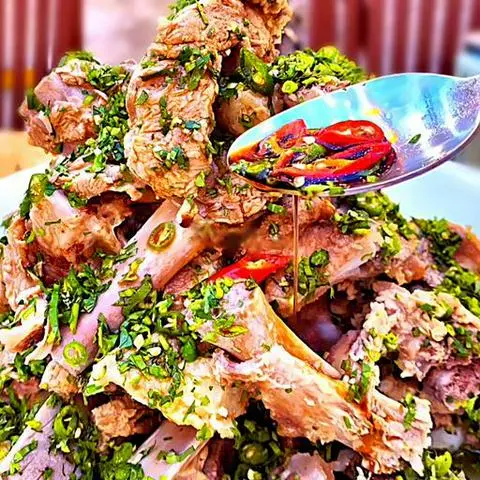 Hình ảnh Sườn cổ đại Thái cay chuẩn Wongnai
