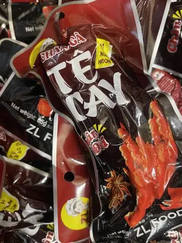 Hình ảnh Chân gà đôi ngon tê cay