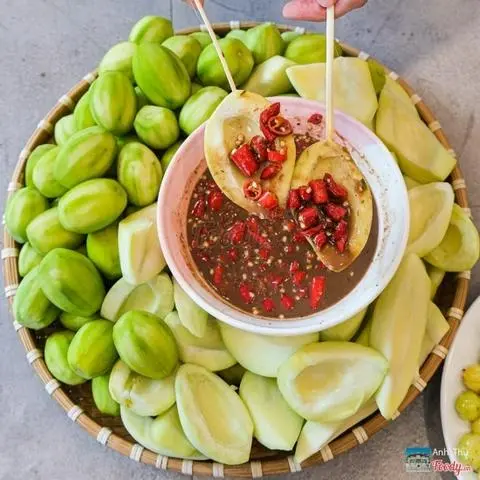 Hình ảnh Cóc non 500g + mắm ruốc