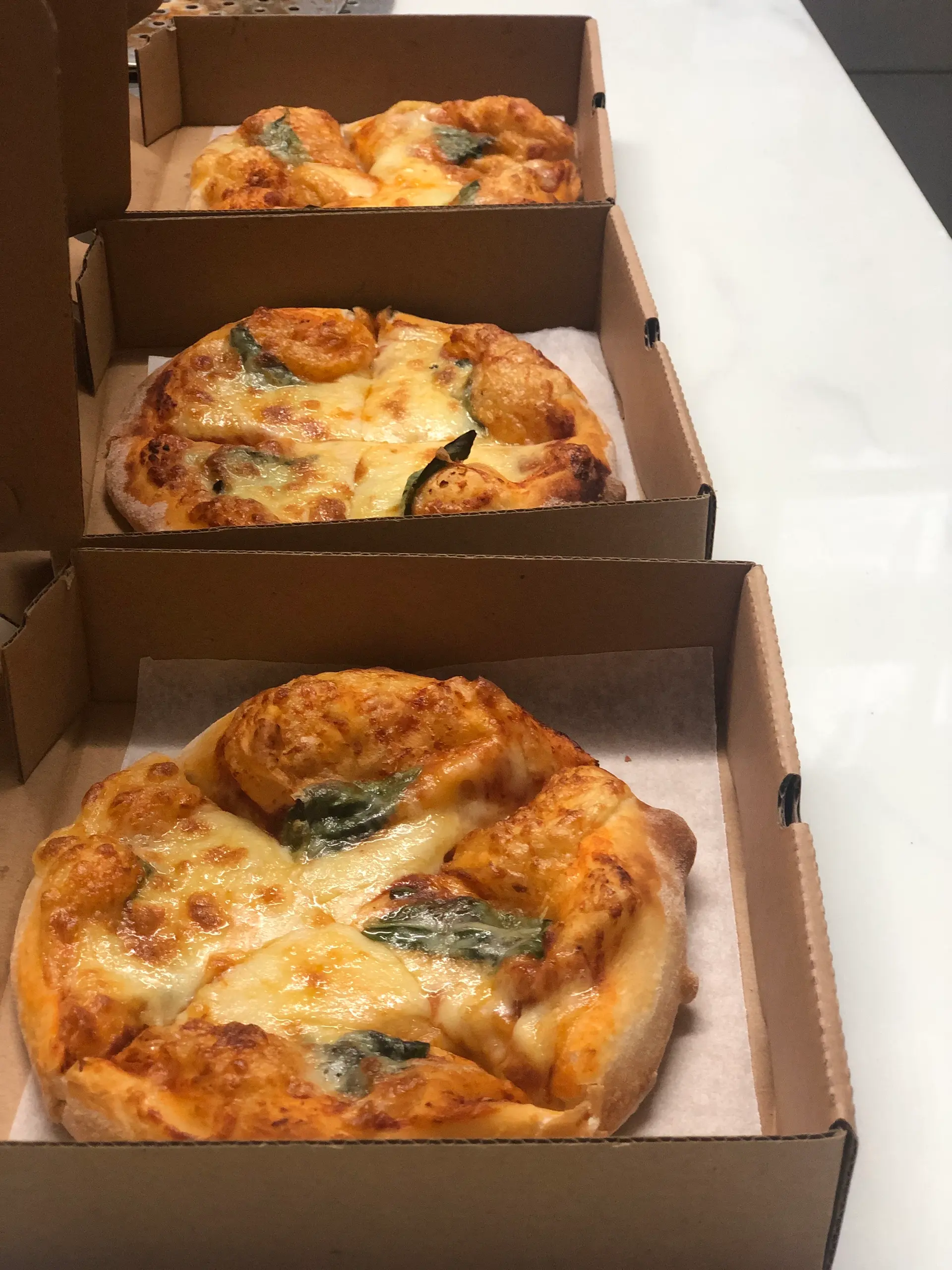 Hình ảnh Combo 2 Pizza phô mai size Mini