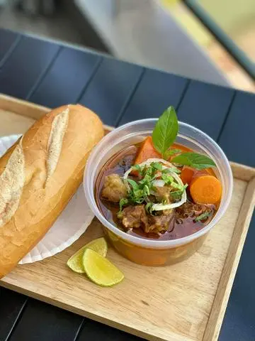 Hình ảnh Bò kho bánh mì