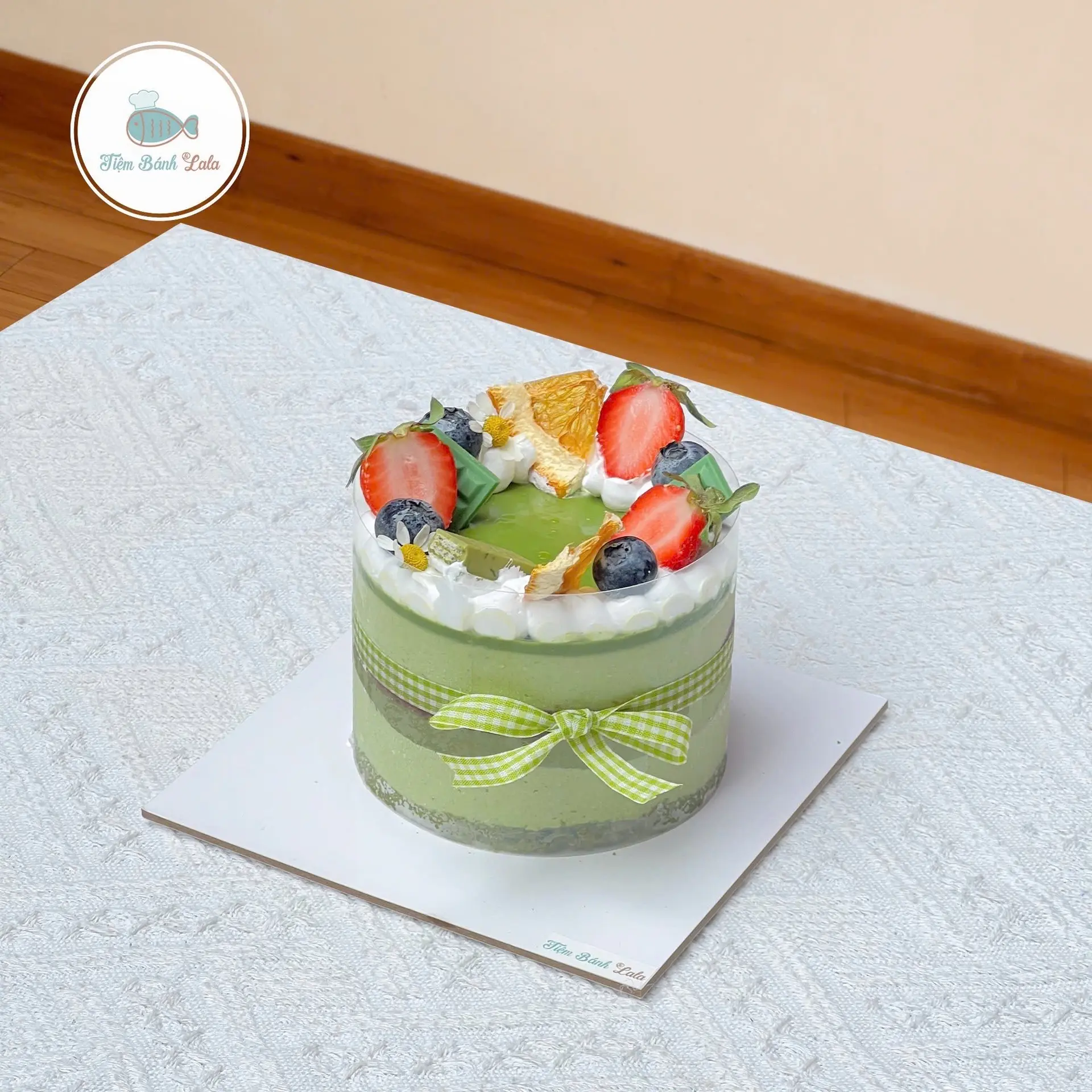 Hình ảnh Bánh Mousse Matcha 10cm (hộp mica)
