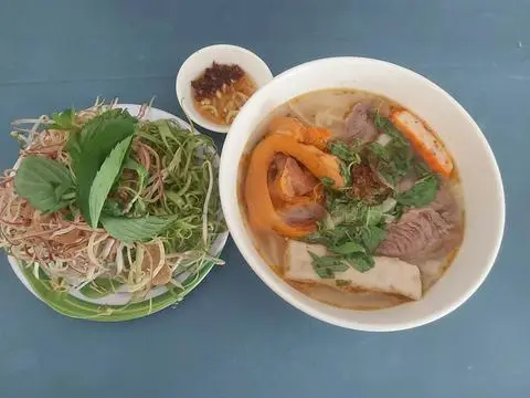 Hình ảnh Bún bò tái viên 