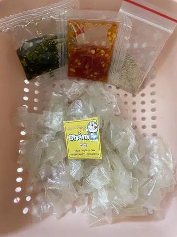 Hình ảnh Sợi Dẻo Dầu Hành + Ớt Rym Cay + Muối Nhuyễn