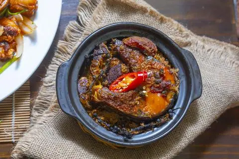 Hình ảnh Cá kho làng Vũ Đại