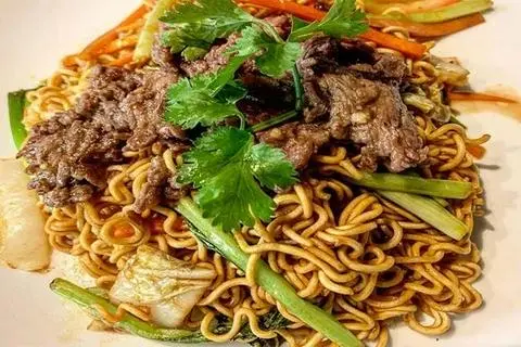 Hình ảnh Mì xào bò