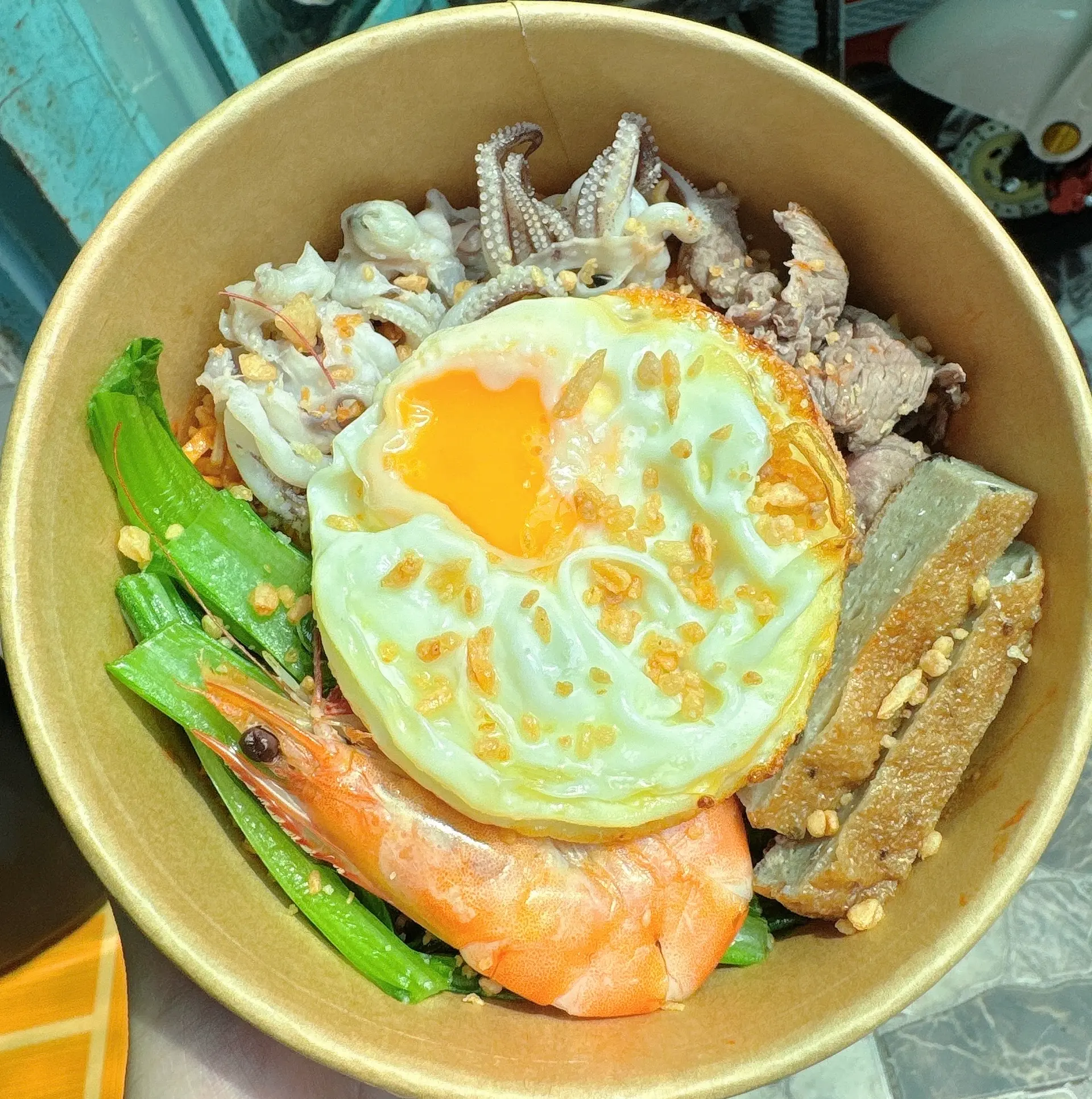 Hình ảnh Mì trộn đặc biệt