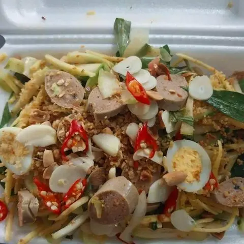 Hình ảnh Tré trộn chả bò phần nhỏ tặng phồng tôm