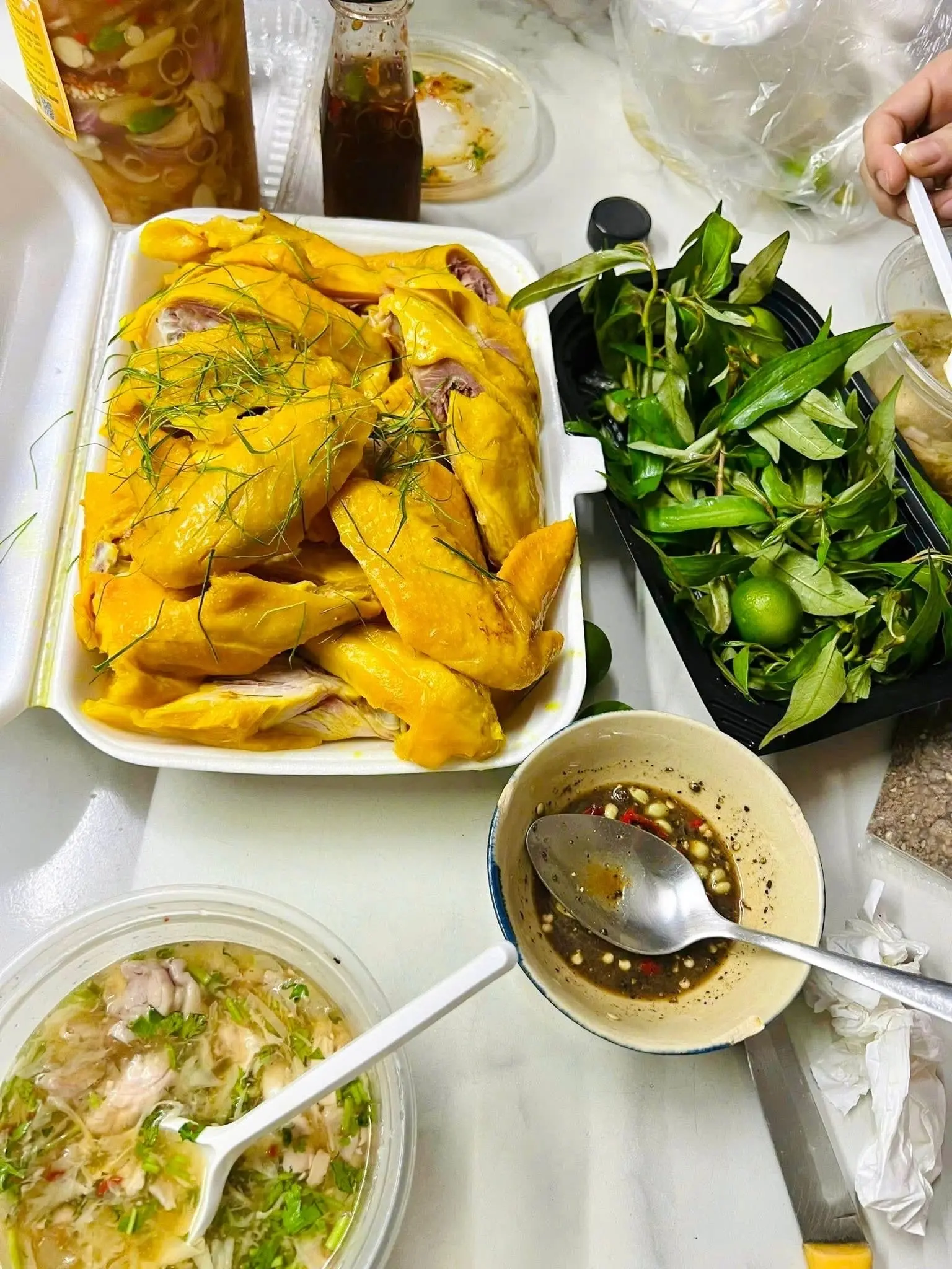 Hình ảnh Gà Ri Ủ Muối Hoa Tiêu Nguyên Con Chặt Sẵn