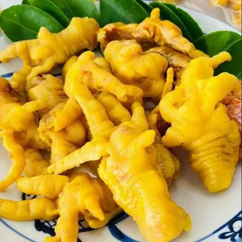 Hình ảnh Chân gà rút xương ủ muối thảo mộc 500gr