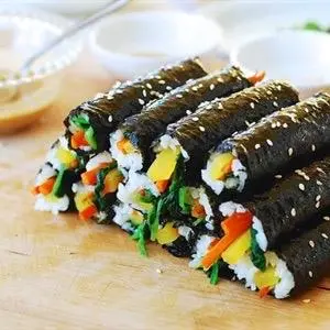 Hình ảnh Cơm Cuộn Bò Mini
