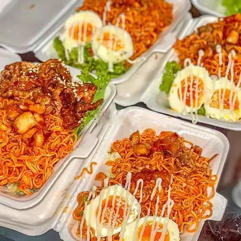 Hình ảnh Mì trộn tép mỡ trứng lòng đào