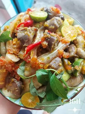 Hình ảnh Chân, tai, mề  sốt cóc xoài 800gr