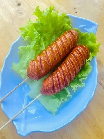 Hình ảnh xúc Xích xông khói