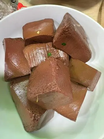 Hình ảnh 3 cục huyết (ăn thêm)