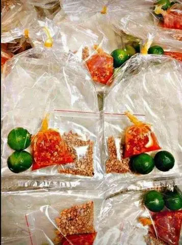 Hình ảnh Bánh tráng sate ớt tắc cay