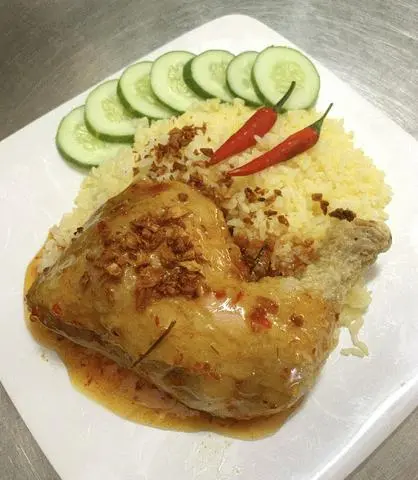 Hình ảnh Gà sốt thái đùi góc tư thêm 