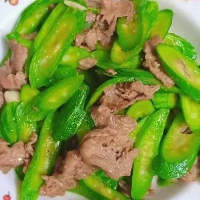 Hình ảnh Cơm trắng Bò xào mướp hương
