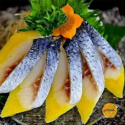 Hình ảnh Sashimi cá trích ép trứng vàng