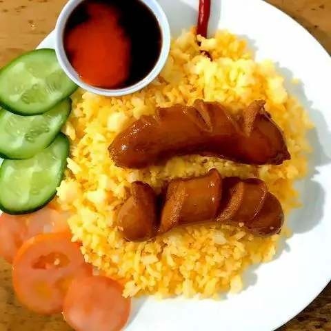 Hình ảnh Cơm chiên xúc xích