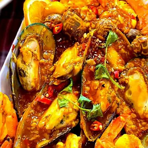 Hình ảnh Cajun hải sản Nam Mỹ kèm bánh mì - RẤT NGON