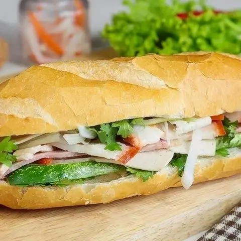 Hình ảnh Bánh mì Tươi Đặc Biệt kèm Trứng - Michelia 2025