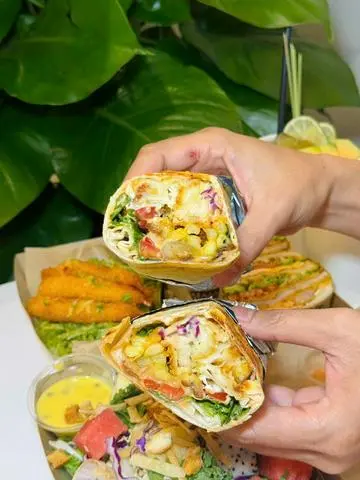 Hình ảnh Crispy chicken wrap