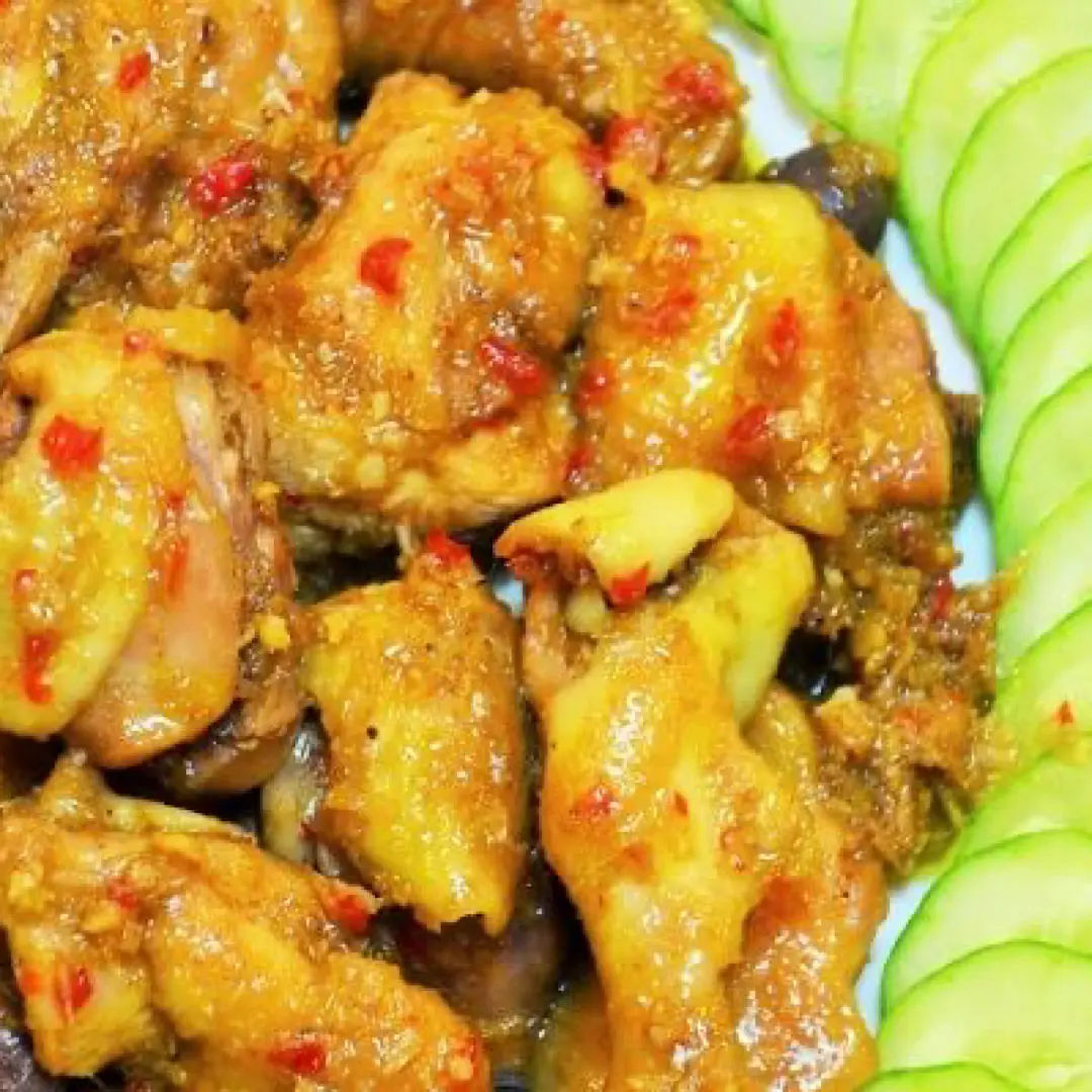 Hình ảnh Cơm gà kho sả