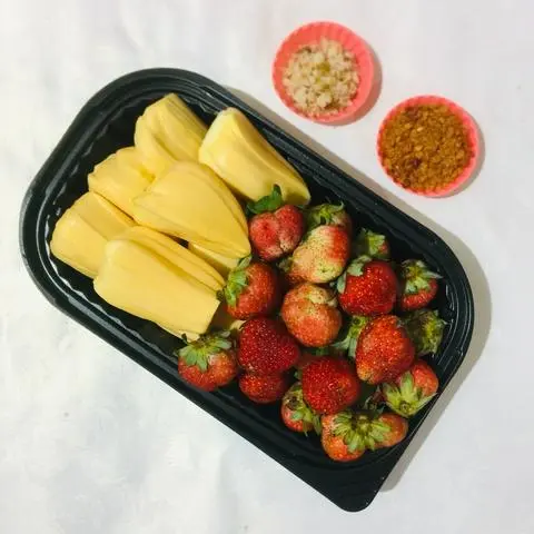 Hình ảnh Hộp mix 2 món: dâu tây - mít siêu xóm