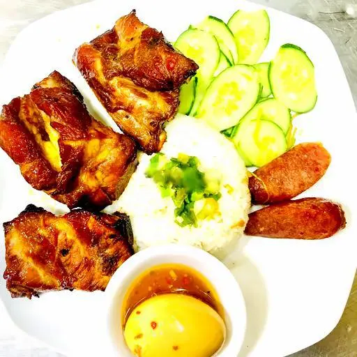Hình ảnh Cơm tấm sườn chả - Trứng kho - canh