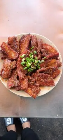 Hình ảnh Cơm tấm ba rọi chiên xã ớt