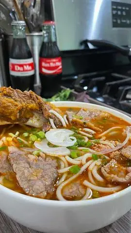 Hình ảnh Bún Bò Sườn Sụn