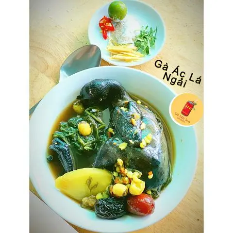 Hình ảnh Gà ác tần lá ngải