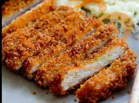 Hình ảnh cơm thịt heo chiên giòn