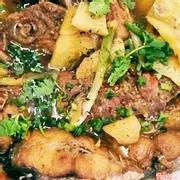 Hình ảnh Cơm cá ngừ kho măng