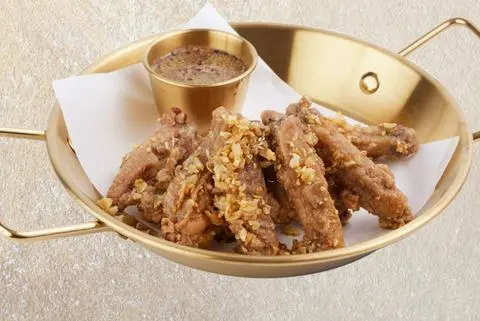 Hình ảnh Cánh Gà Bơ Tỏi