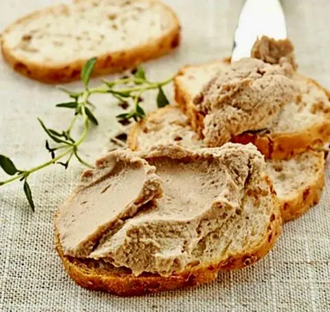 Hình ảnh Bánh Mì Patê Gan Heo (50g)